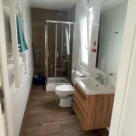 Kemp Na Camp4u Z Basenem I Sauna W Siechnicach Kolo Wroclawia Siechnice