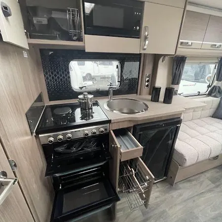 Na Camp4u Z Basenem I Sauna W Siechnicach Kolo Wroclawia