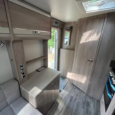 Kemp Na Camp4u Z Basenem I Sauna W Siechnicach Kolo Wroclawia *