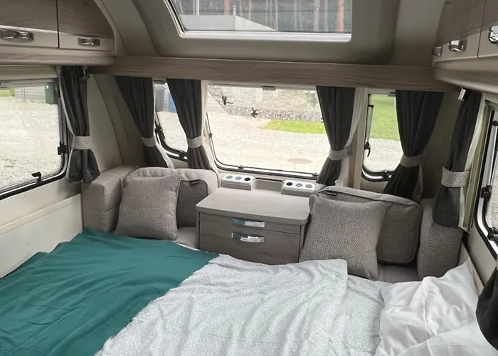 Camping Na Camp4u Z Basenem I Sauna W Siechnicach Kolo Wroclawia