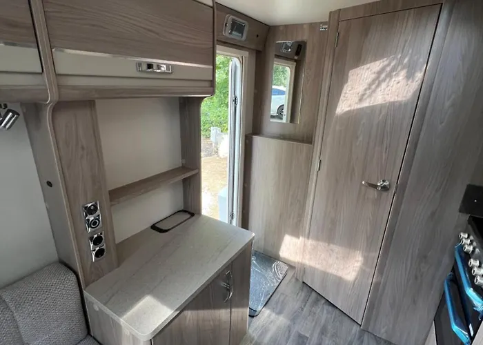 Camping Na Camp4u Z Basenem I Sauna W Siechnicach Kolo Wroclawia *